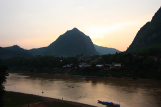 2010_05_06-10_Nong_Khiaw,_Laos